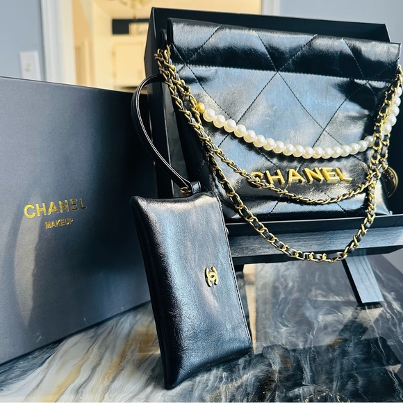 GWP Makeup bag - Picture 3 of 9